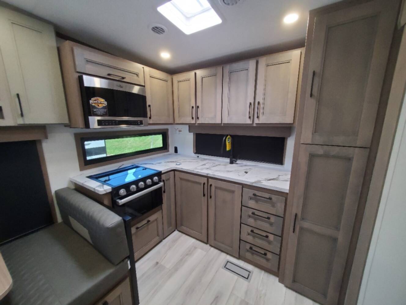 A photo of this 2026 Kz Durango Half-Ton D232MLD