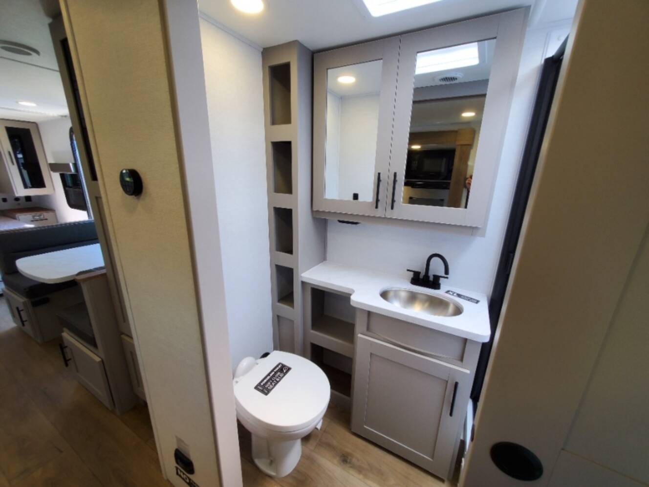 A photo of this 2026 Alliance Rv Delta Ultra Lite ML226