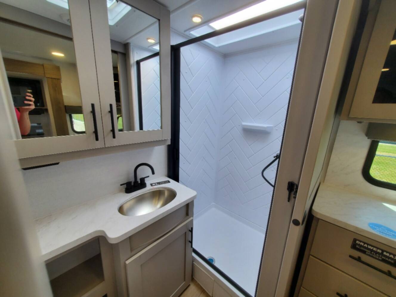 A photo of this 2026 Alliance Rv Delta Ultra Lite ML226