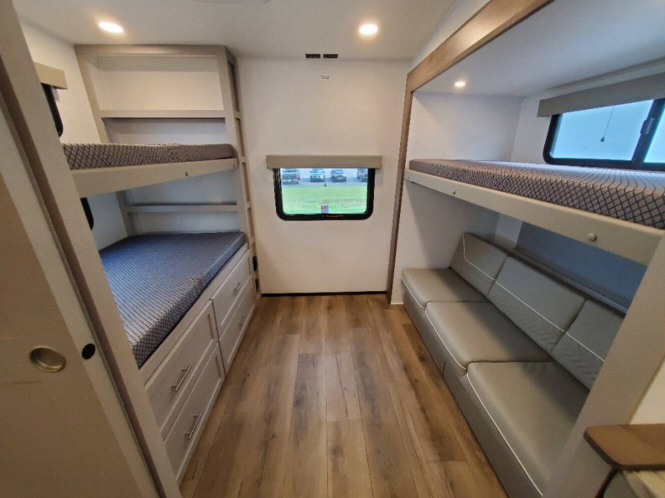 A photo of this 2026 Alliance Rv Avenue All-Access 30BH