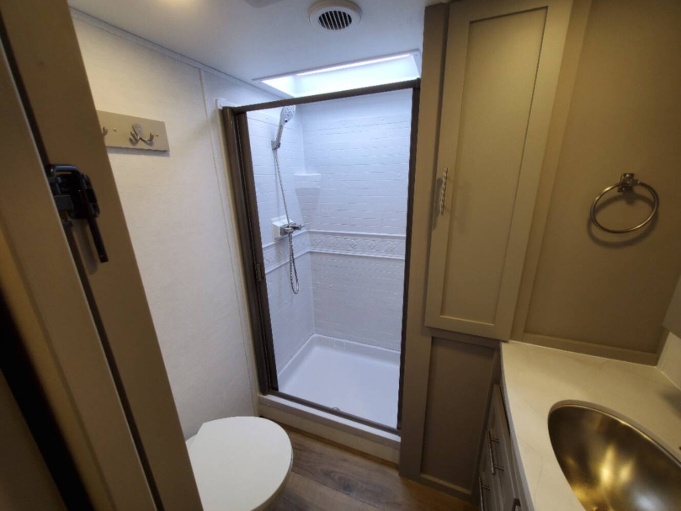 A photo of this 2026 Alliance Rv Avenue All-Access 30BH