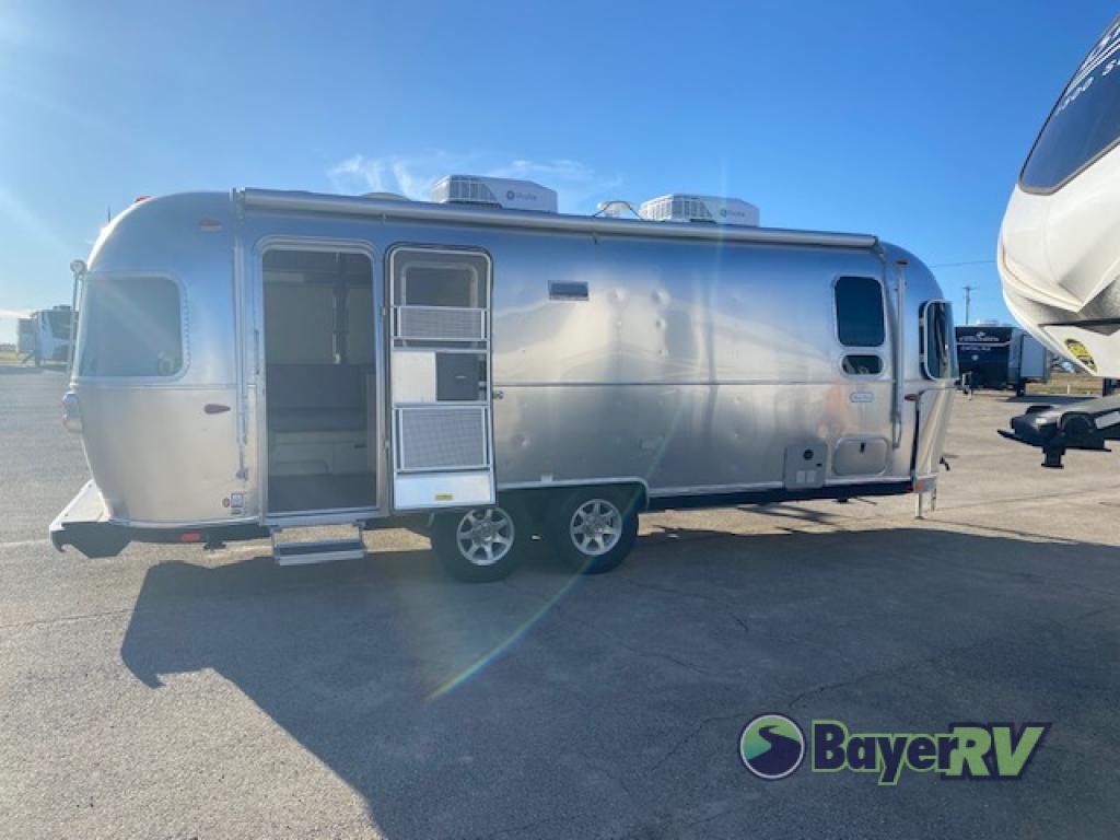 2025 Airstream Flying Cloud 25FB Twin in dublin TX