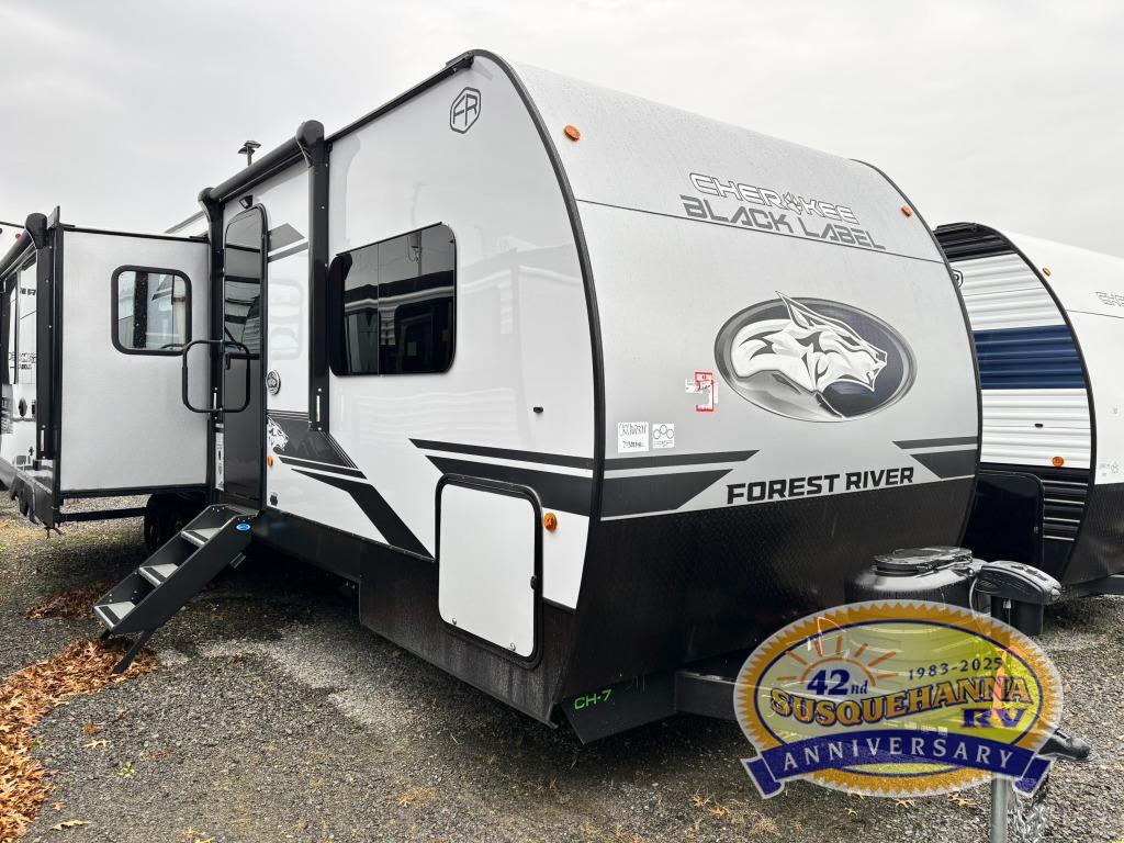 2026 Forest River Rv Cherokee Wolf Den Black Label 273XLKBL in bloomsburg PA