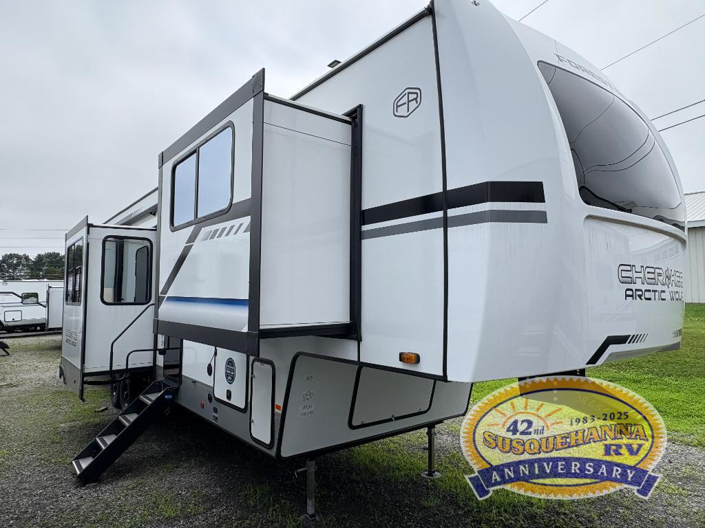2025 Forest River Rv Cherokee Arctic Wolf Suite 3950SUITE RV