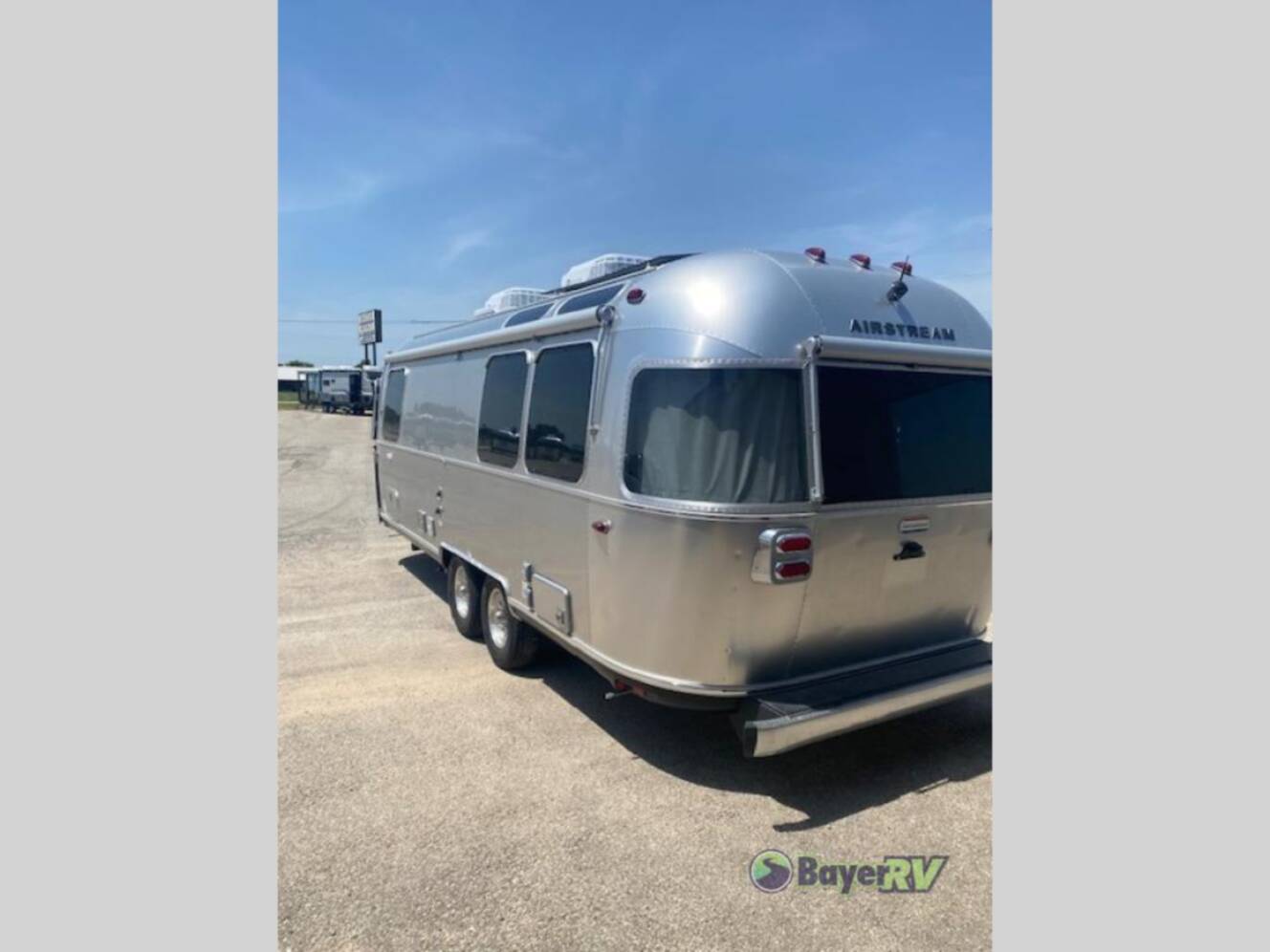 A photo of this 2025 Airstream International 25FB Twin