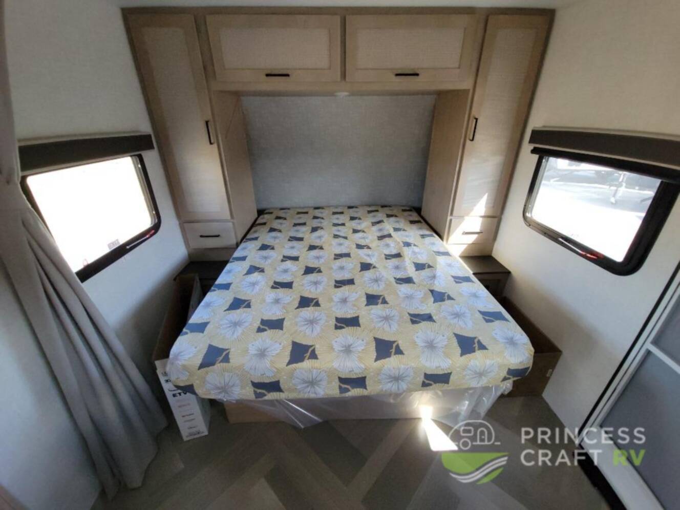 A photo of this 2026 Ember Rv E-Series 22MLQ