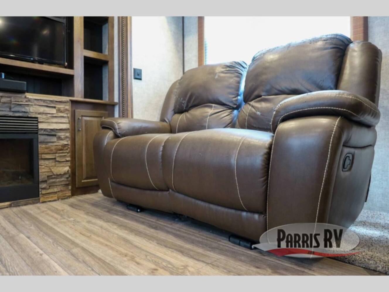 A photo of this 2015 Keystone Rv Alpine 3900RE