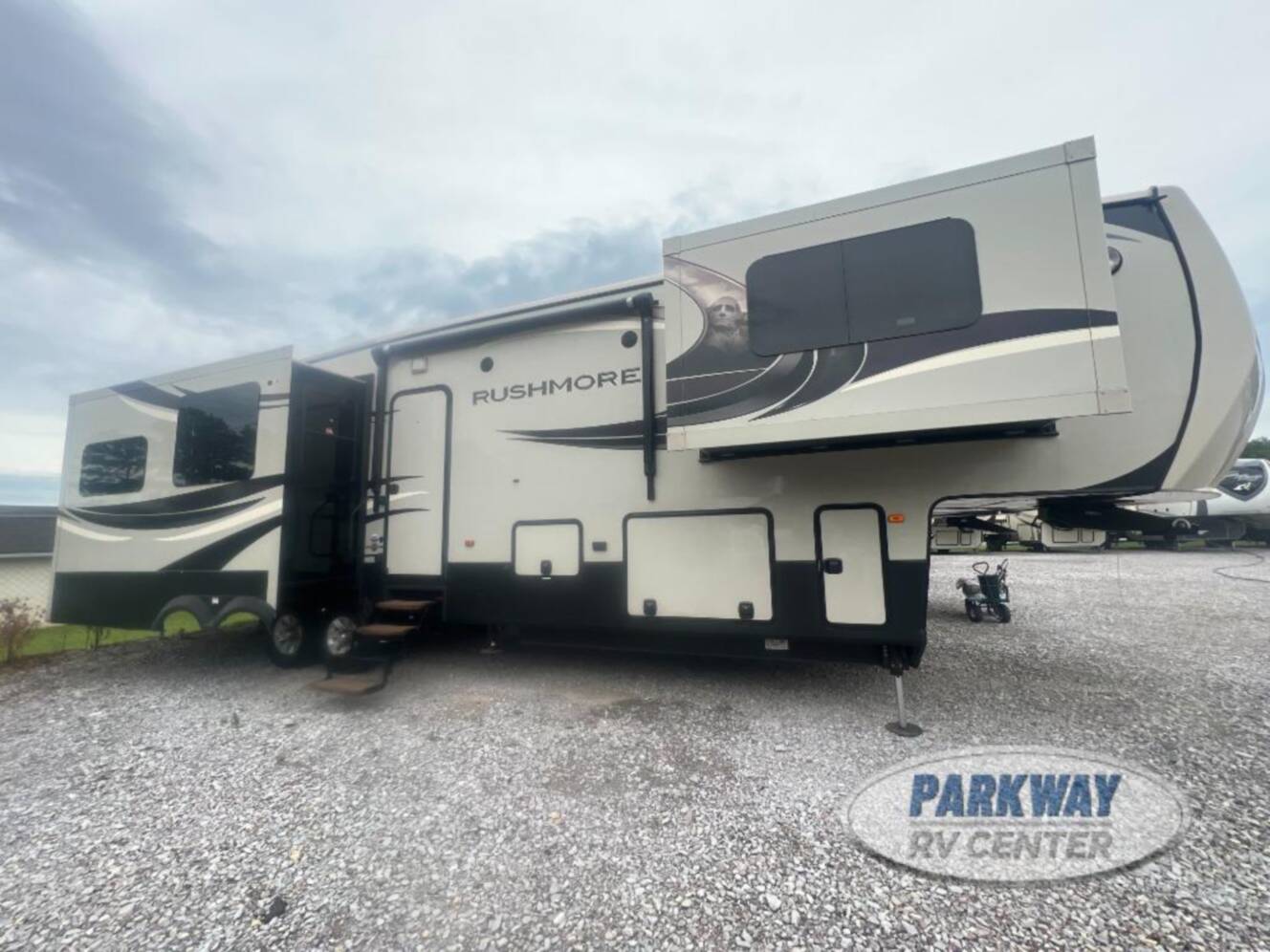 A photo of this 2015 Crossroads Rv Rushmore Washington RF39WA