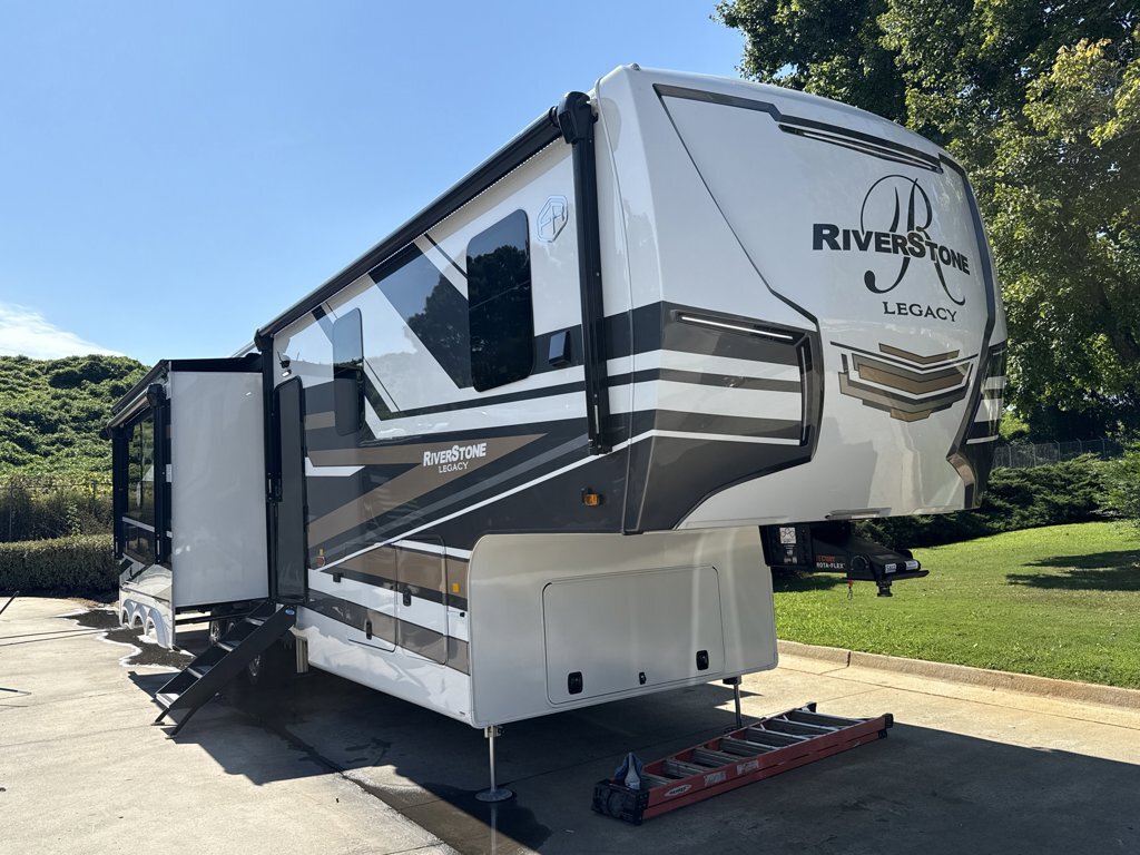 2026 Forest River Rv RiverStone 44DBL in jasper GA