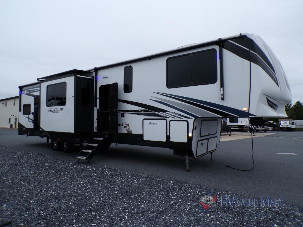 2022 Forest River Rv Vengeance Rogue Armored VGF351G2 Fifth Wheel Toy Hauler RV