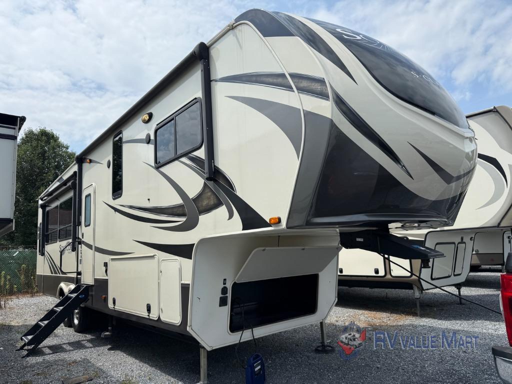 2020 Grand Design Solitude S-Class 3350RL in franklinville NC