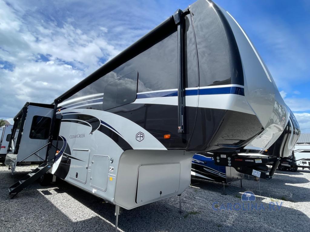 2025 Forest River Rv Cedar Creek 395WOW 391WOW in myrtle beach SC