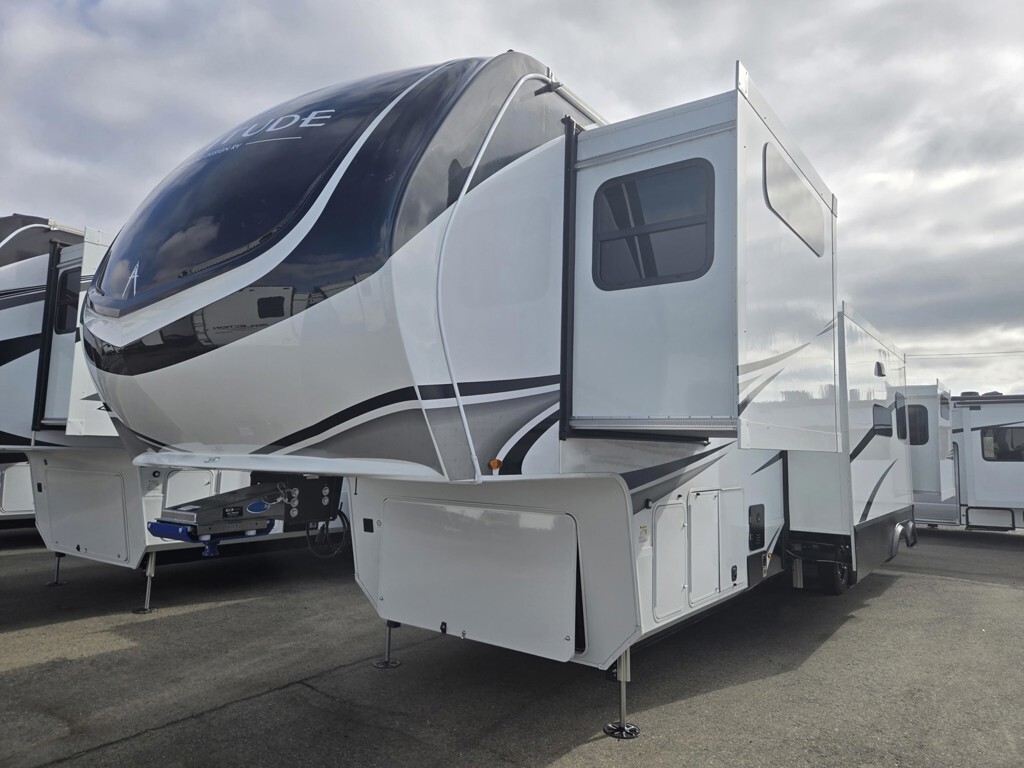 2026 Grand Design Solitude 391DL RV