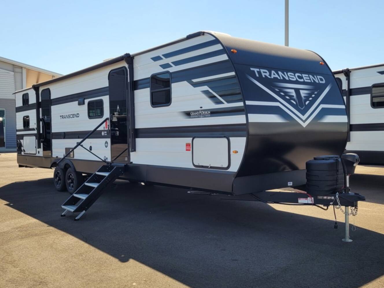 A photo of this 2026 Grand Design Transcend 325BHT