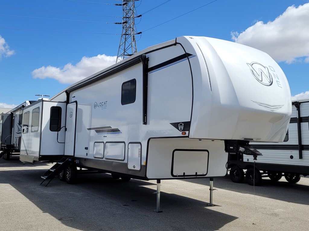 2023 Forest River Rv Wildcat 36MB in bakersfield CA