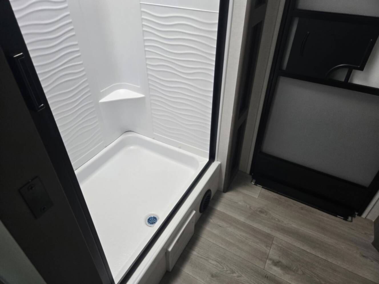 A photo of this 2026 Grand Design Transcend 325BHT