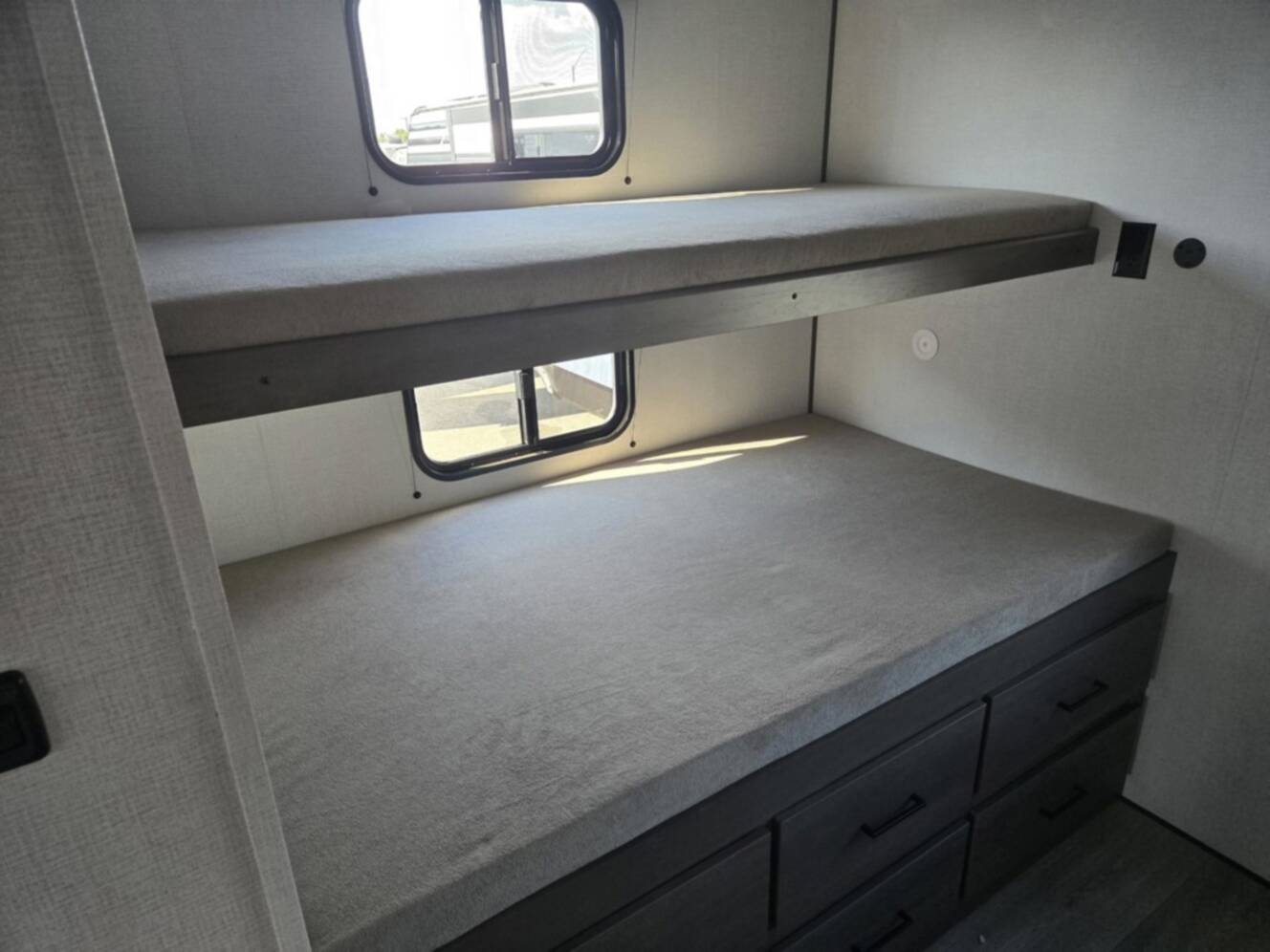 A photo of this 2026 Grand Design Transcend 325BHT