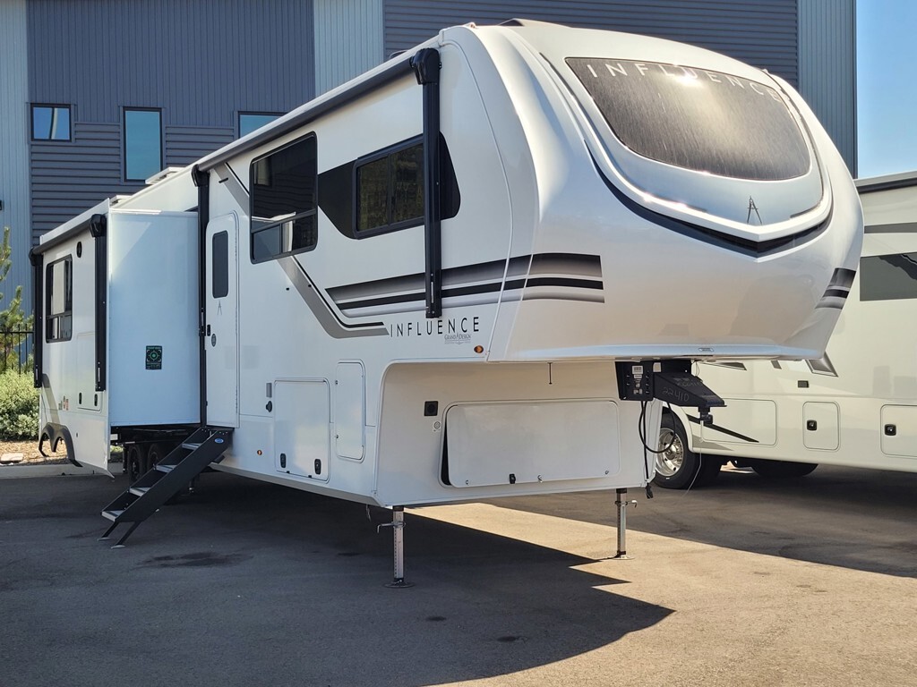 2026 Grand Design Influence 3804DS in ripon CA