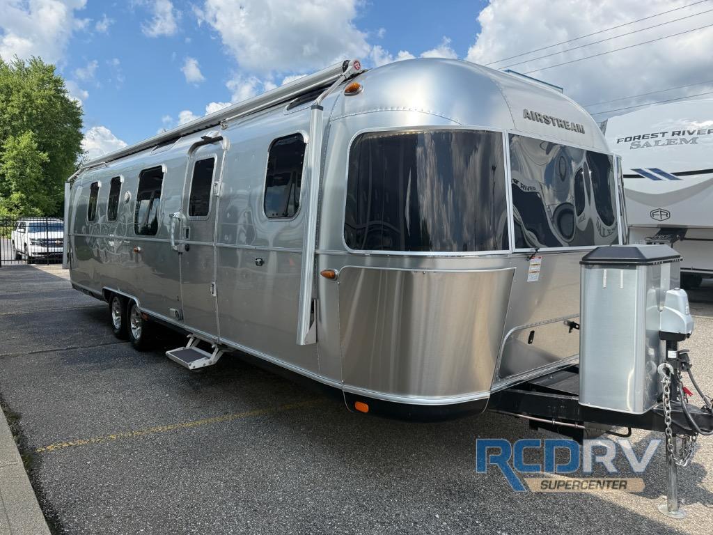 2018 Airstream Classic 33FB in heath OH