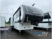 5 RV Models with an Amazing Outdoor Kitchen image
