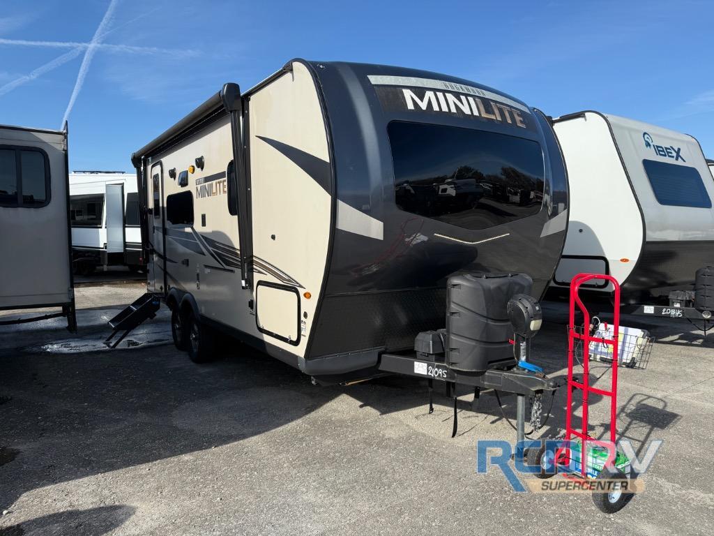 2022 Forest River Rv Rockwood Mini Lite 2109S in pataskala OH