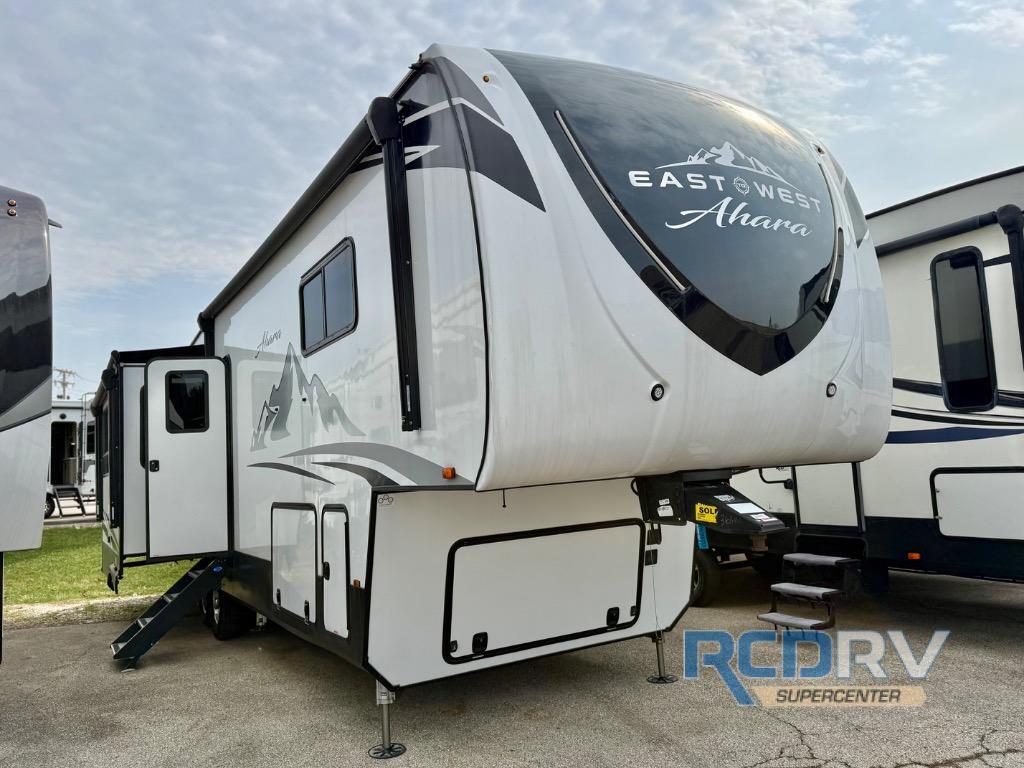2023 East To West Ahara 365RL in sunbury OH