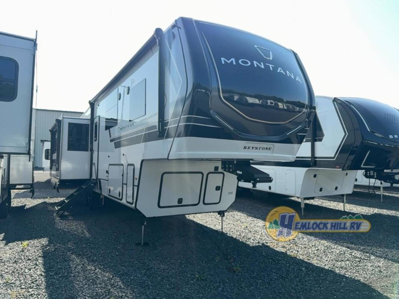 A photo of this 2026 Keystone Rv Montana 3231CK