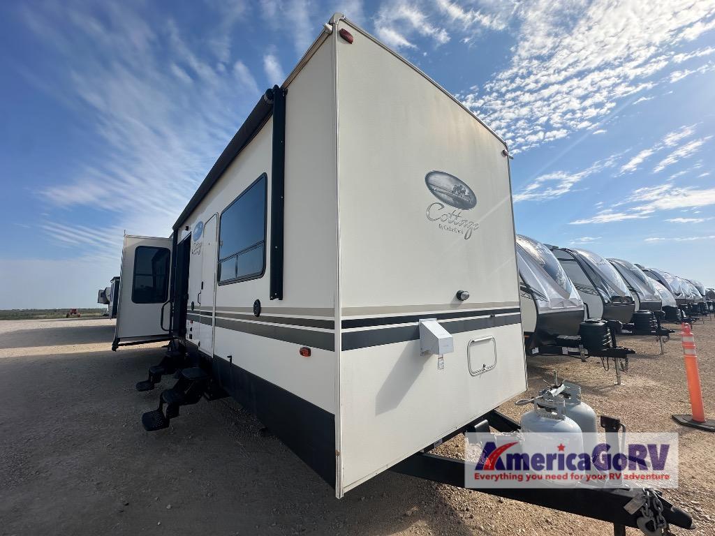 40CRS Cedar Creek Cottage For Sale Near 77378 - Forest River