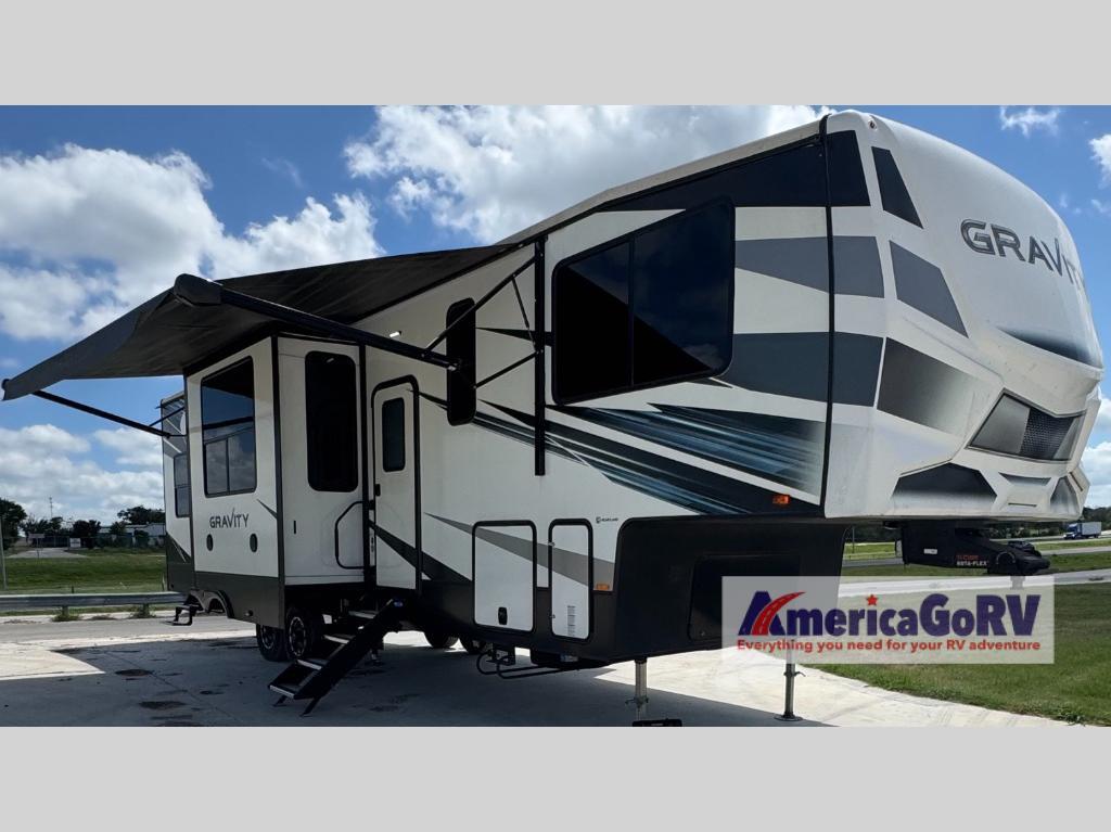 2022 Heartland Gravity 3570 in comfort TX