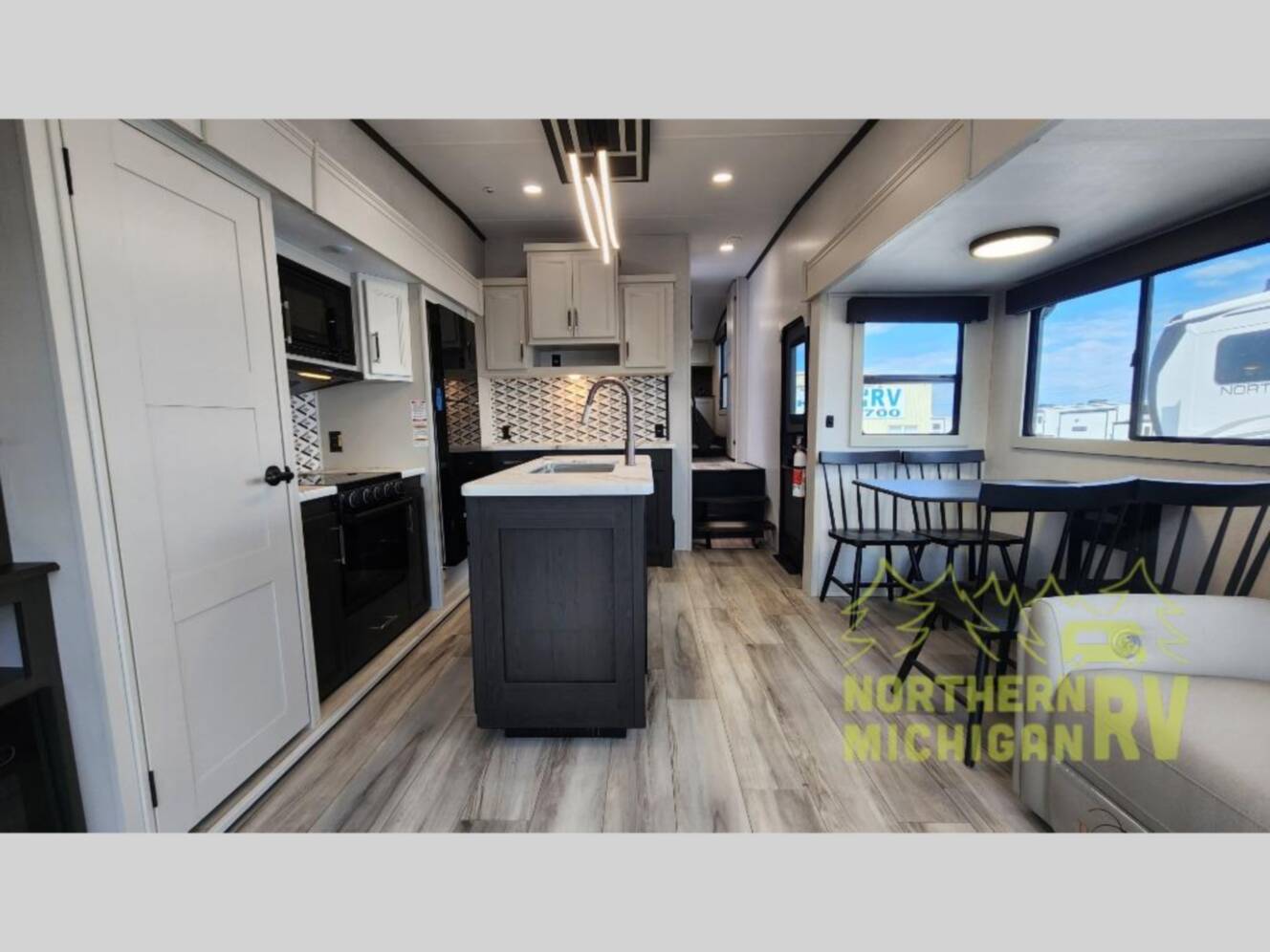 A photo of this 2026 Keystone Rv Arcadia Super Lite 292SLRL