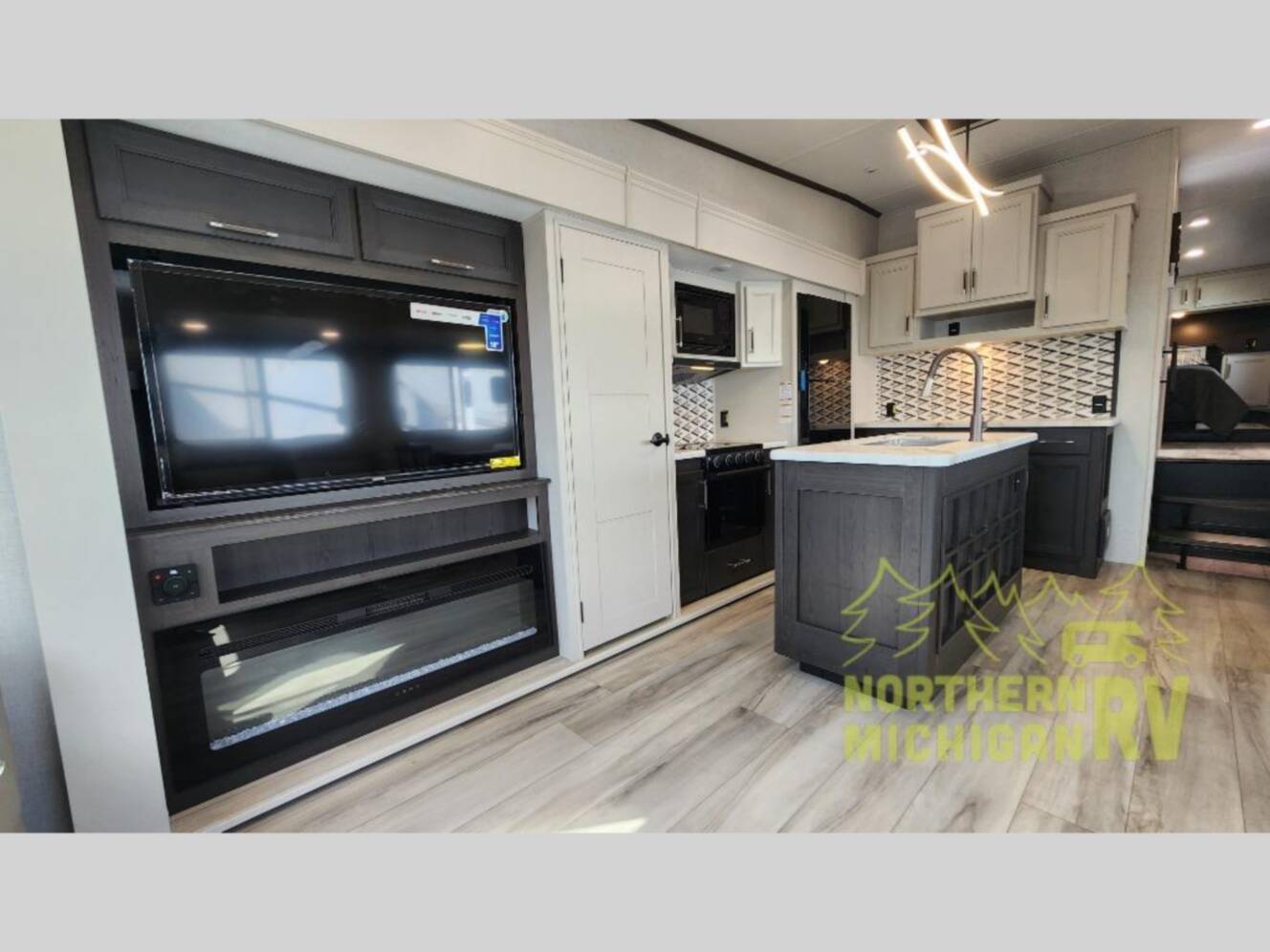 A photo of this 2026 Keystone Rv Arcadia Super Lite 292SLRL