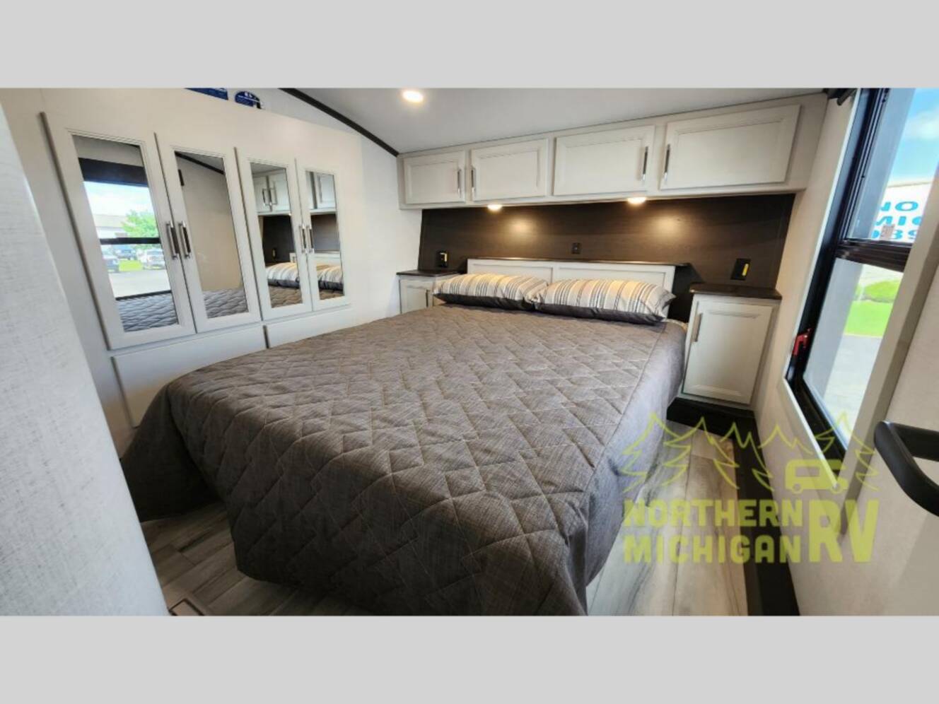 A photo of this 2026 Keystone Rv Arcadia Super Lite 292SLRL