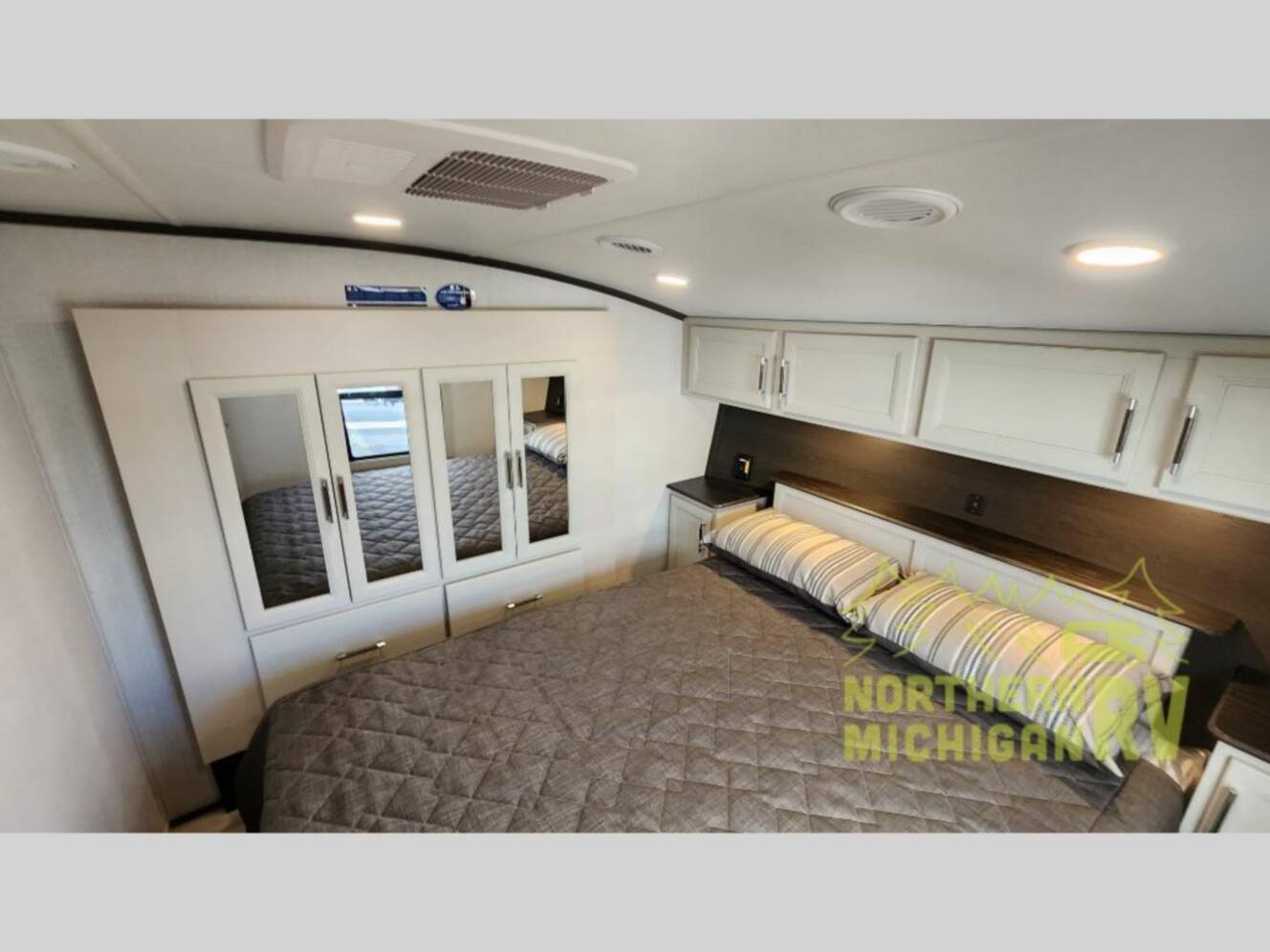 A photo of this 2026 Keystone Rv Arcadia Super Lite 292SLRL