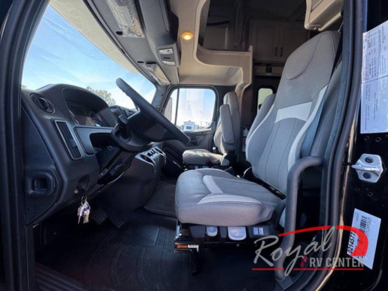 A photo of this 2026 Thor Motor Coach Pasadena 38DX