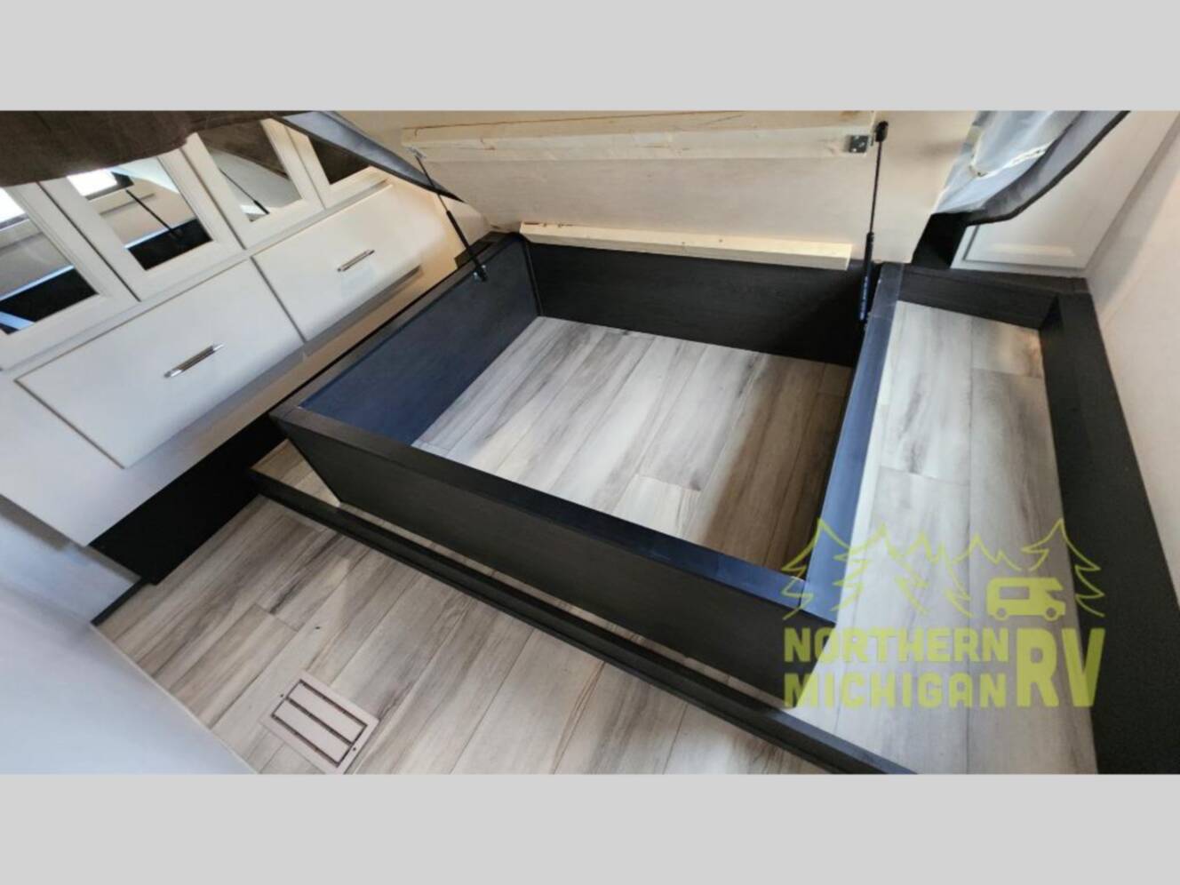 A photo of this 2026 Keystone Rv Arcadia Super Lite 292SLRL