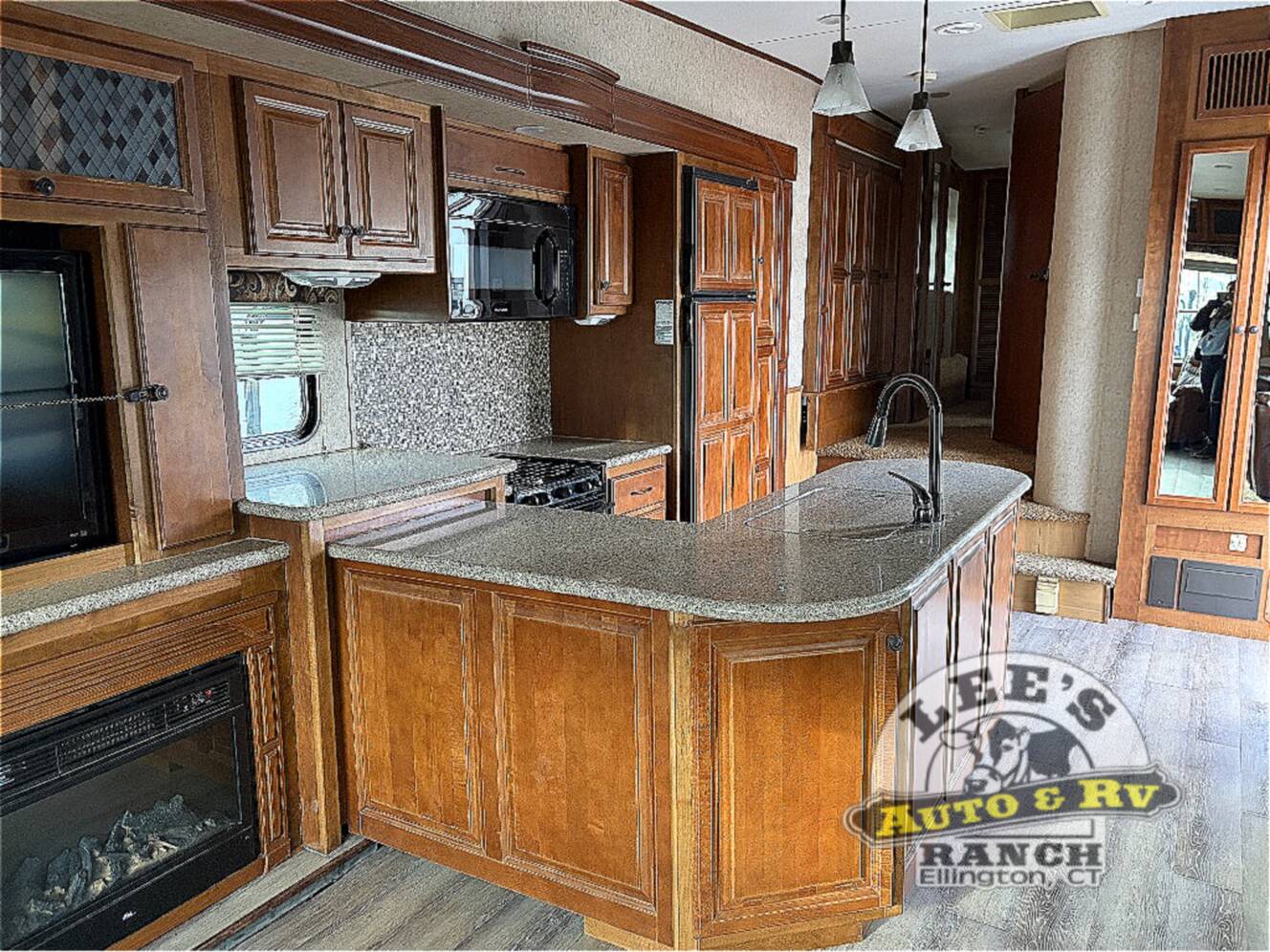 A photo of this 2012 Heartland Bighorn 3185RL