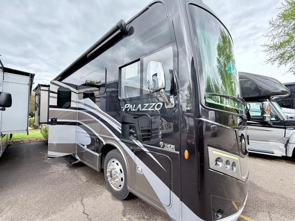 2022 Thor Motor Coach Palazzo 33.6 in wausau WI
