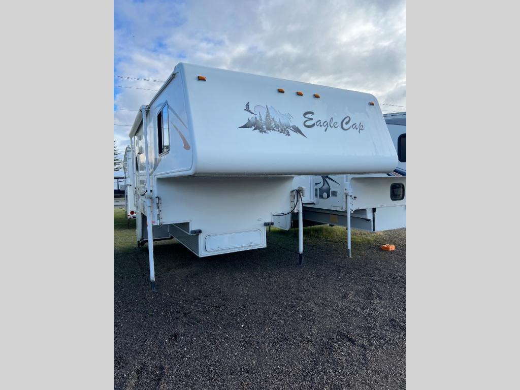 2009 Eagle Cap Campers Eagle Cap 955 in monroe WA