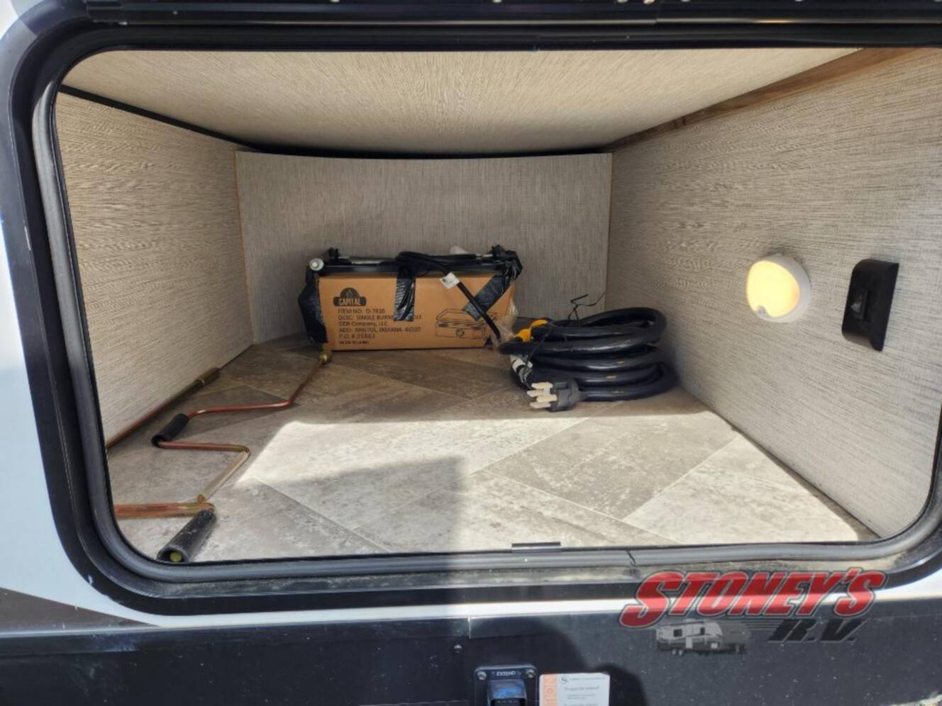 A photo of this 2022 Palomino SolAire Ultra Lite 258RBSS
