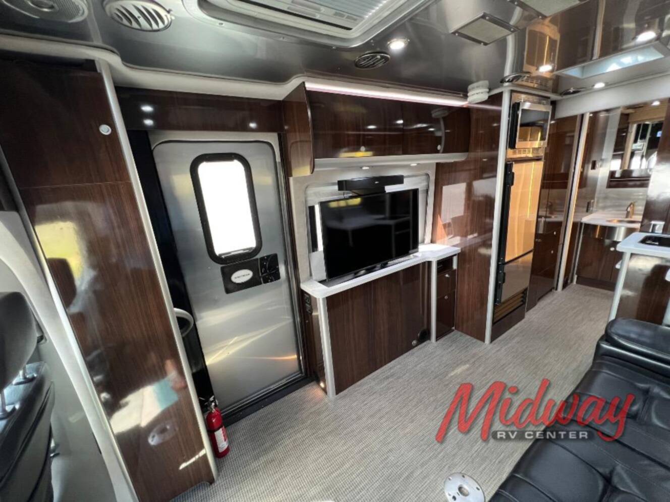 A photo of this 2019 Airstream Atlas Murphy Suite