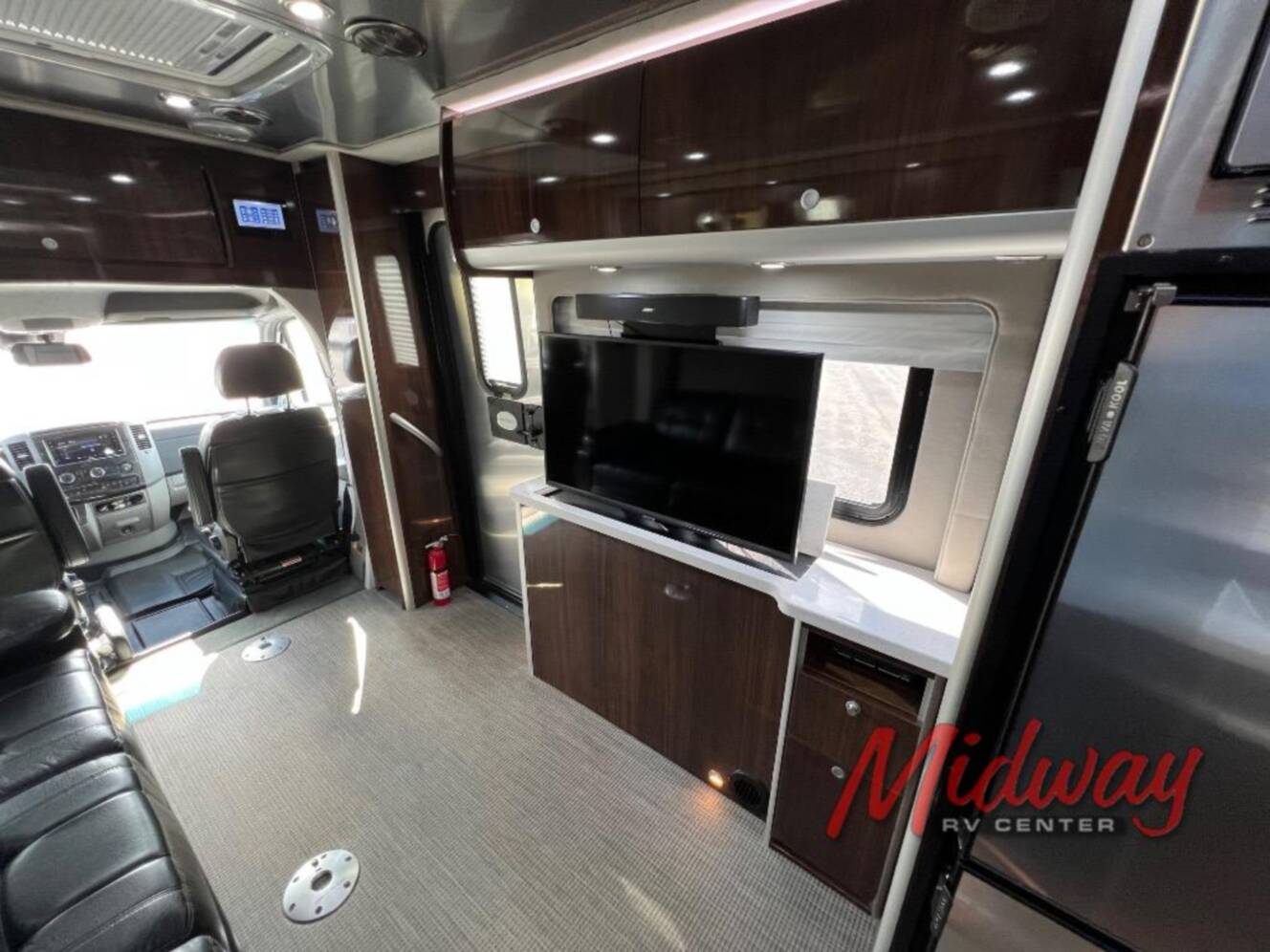 A photo of this 2019 Airstream Atlas Murphy Suite