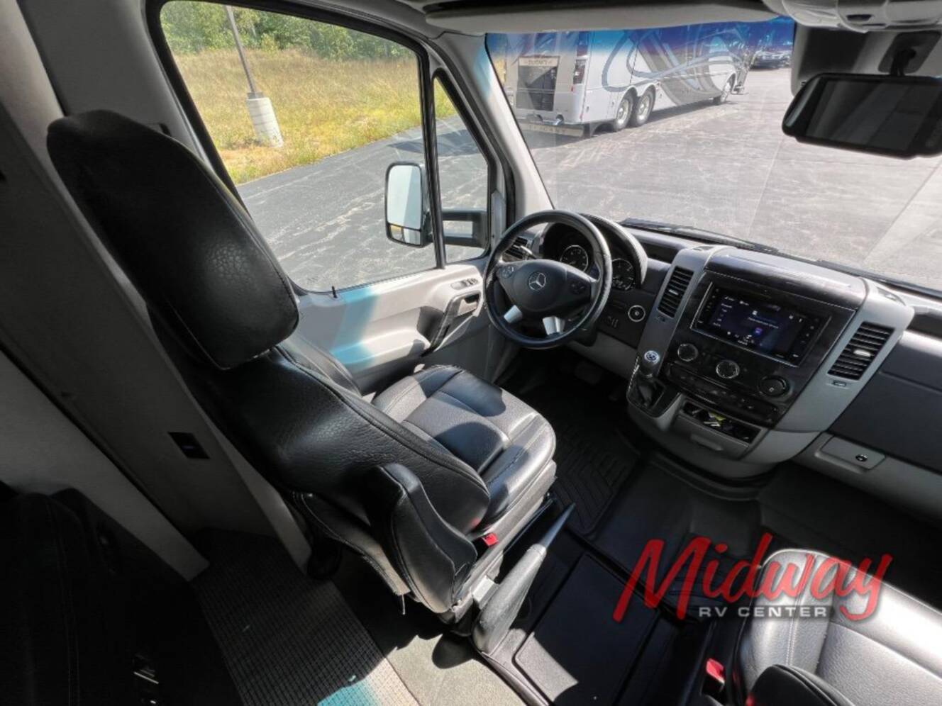 A photo of this 2019 Airstream Atlas Murphy Suite
