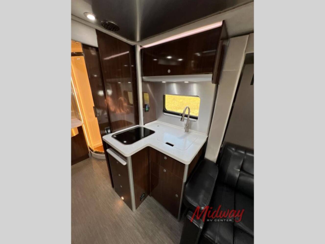 A photo of this 2019 Airstream Atlas Murphy Suite