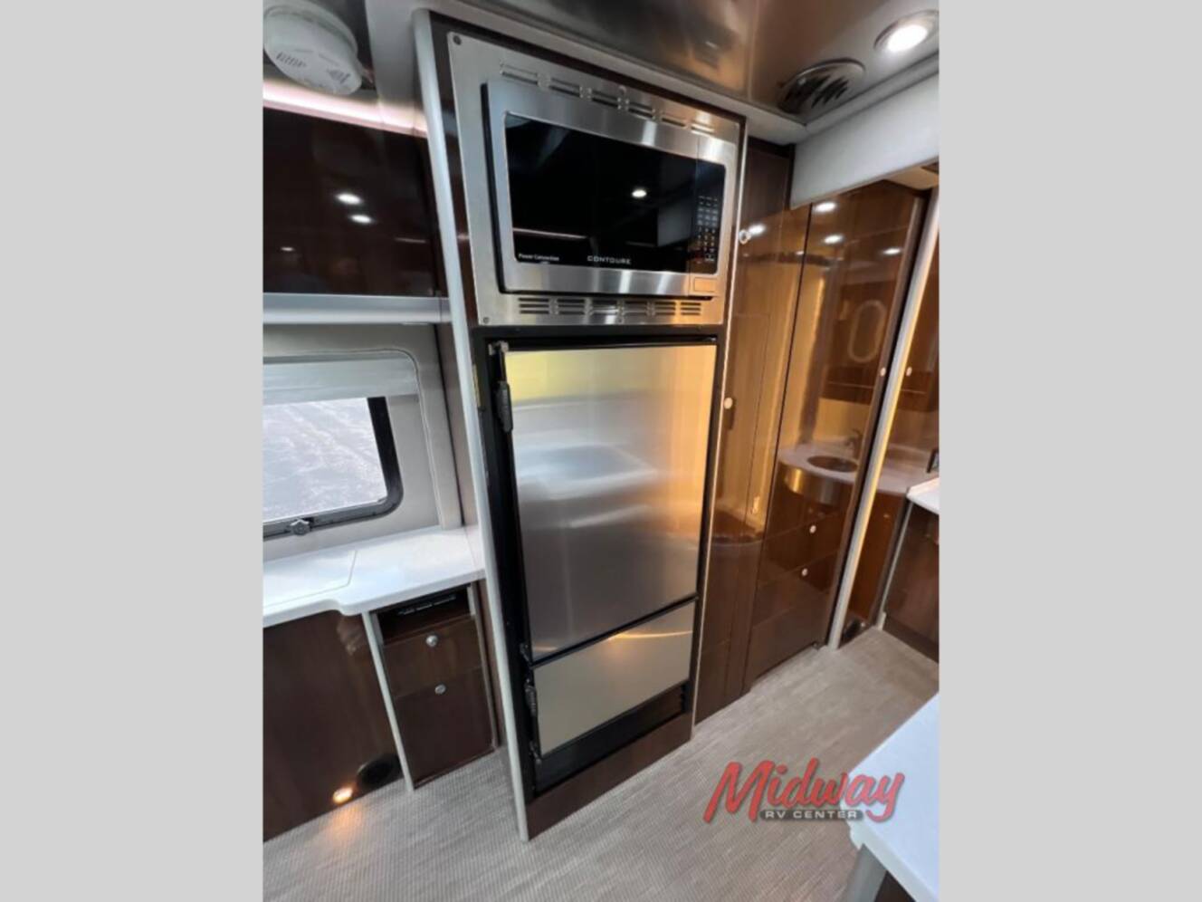 A photo of this 2019 Airstream Atlas Murphy Suite