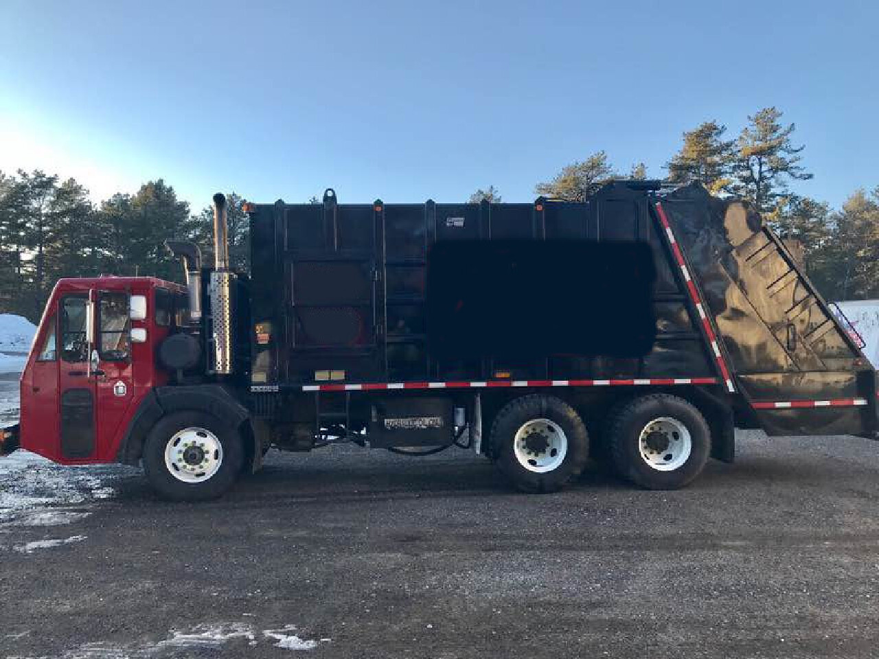 2004 CRANE CARRIER Low Entry Recycling in South Portland, ME