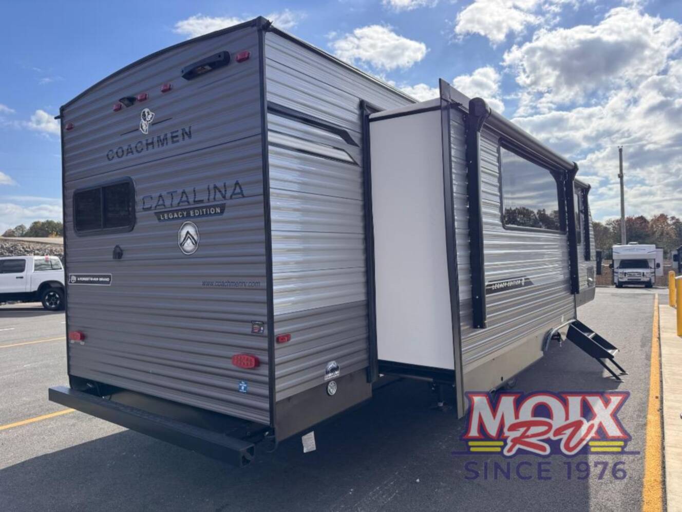 A photo of this 2026 Coachmen Rv Catalina Legacy Edition 323MAZE
