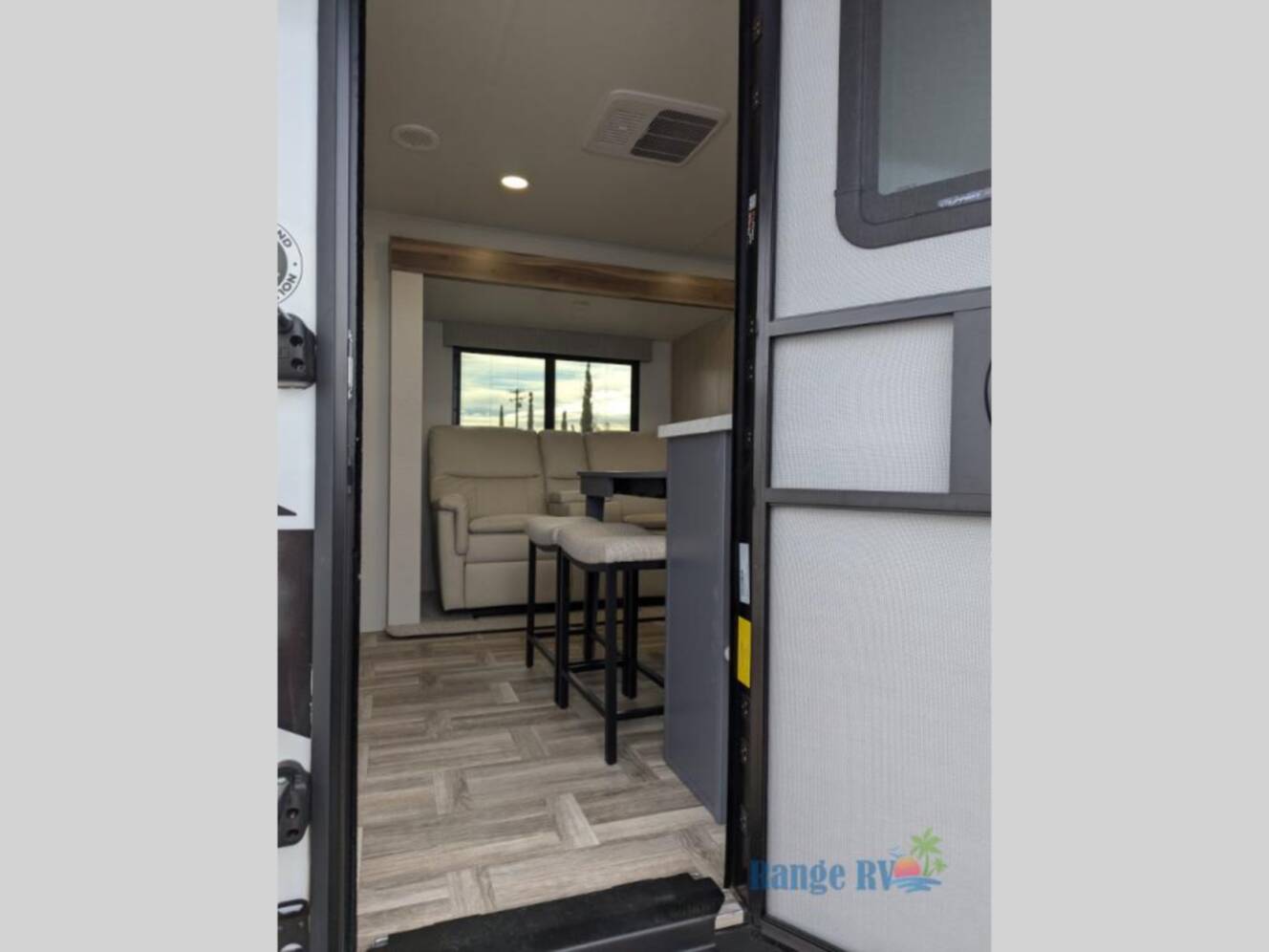 A photo of this 2025 Prime Time Rv Tracer 250BH