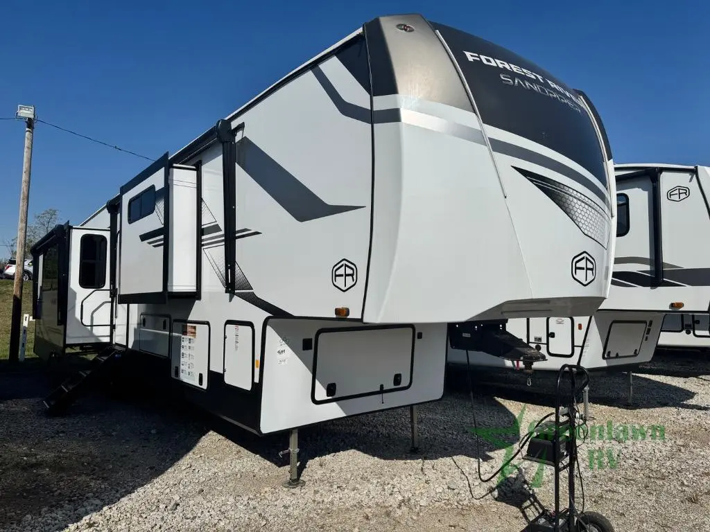 2025 Forest River Rv Sandpiper 3800RK RV