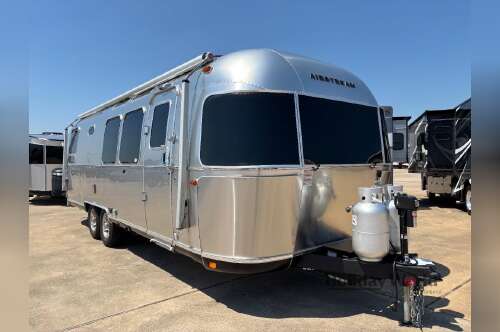 2026 Airstream Classic 28RB in katy TX