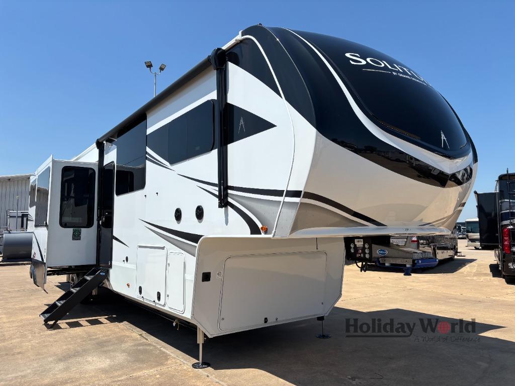 2026 Grand Design Solitude 376RD / 376RD-R in league city TX